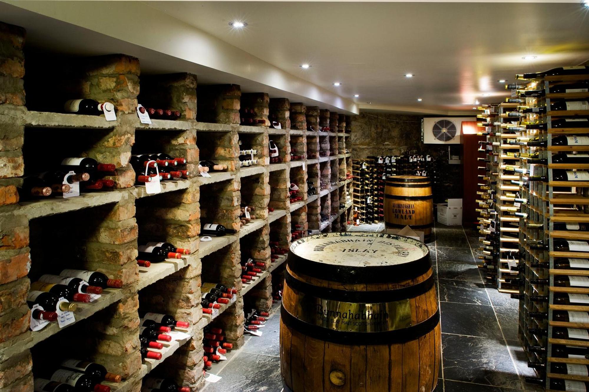 德文郡花园杜文酒店 格拉斯哥 外观 照片 Wine cellar