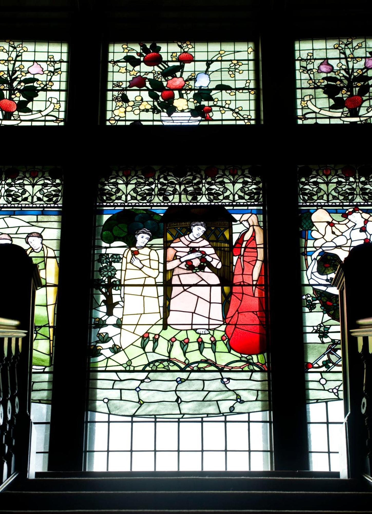 德文郡花园杜文酒店 格拉斯哥 外观 照片 Stained glass window by Tiffany Studios, 1905